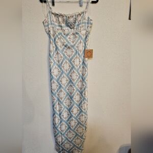 Rose Dress Bailey Rose Silky fabric